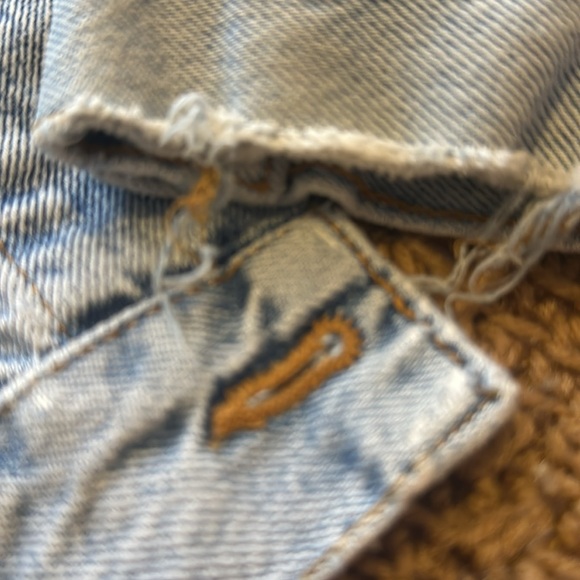 Vintage Levi’s denim jacket unisex size medium worn - Picture 3 of 6